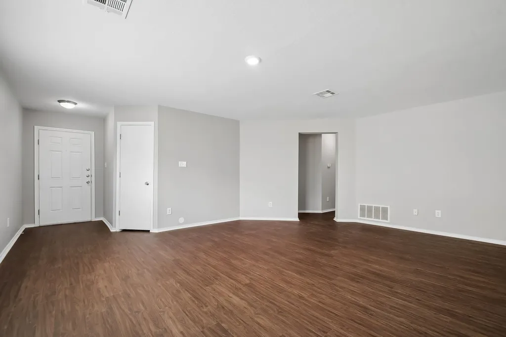 610 Lavaca Loop Elgin TX 78621