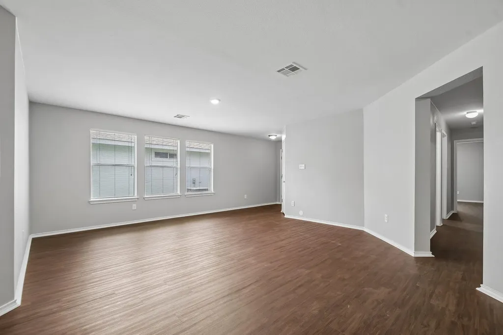 610 Lavaca Loop Elgin TX 78621