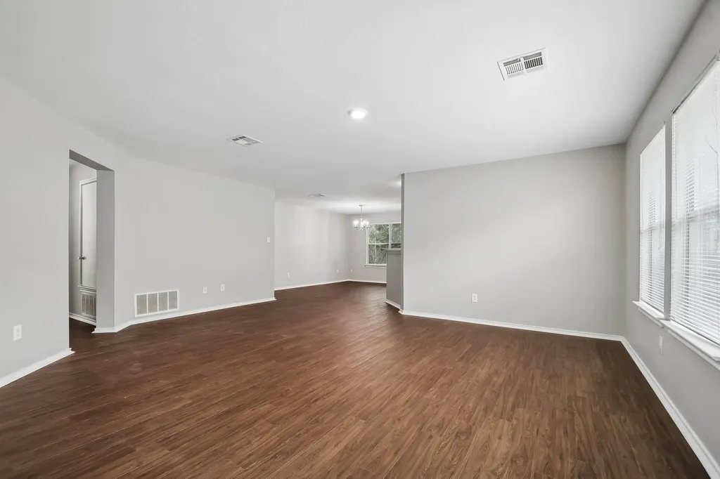 610 Lavaca Loop Elgin TX 78621