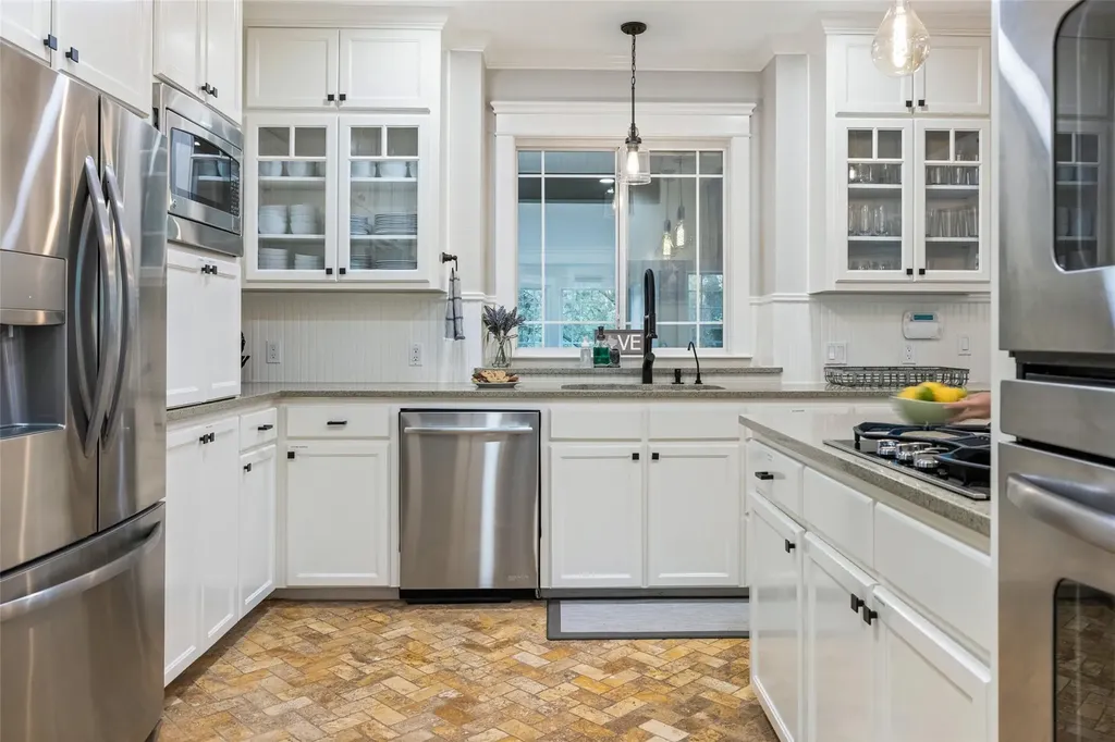 223 Twidwell Dripping Springs TX 78620