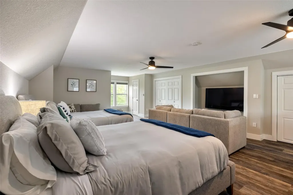 223 Twidwell Dripping Springs TX 78620
