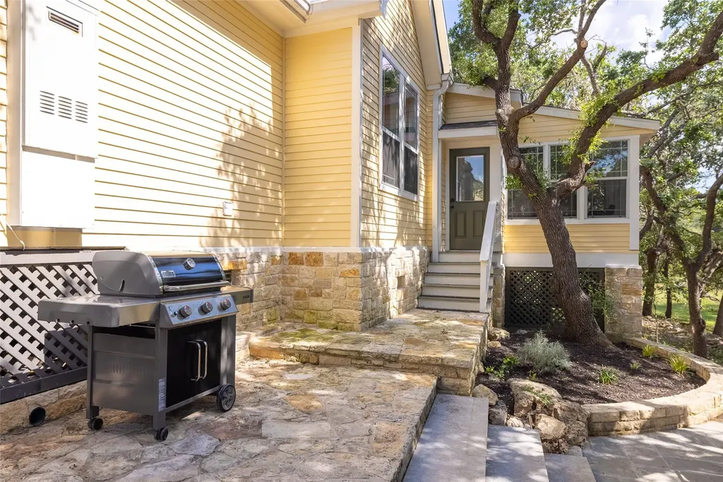 223 Twidwell Dripping Springs TX 78620