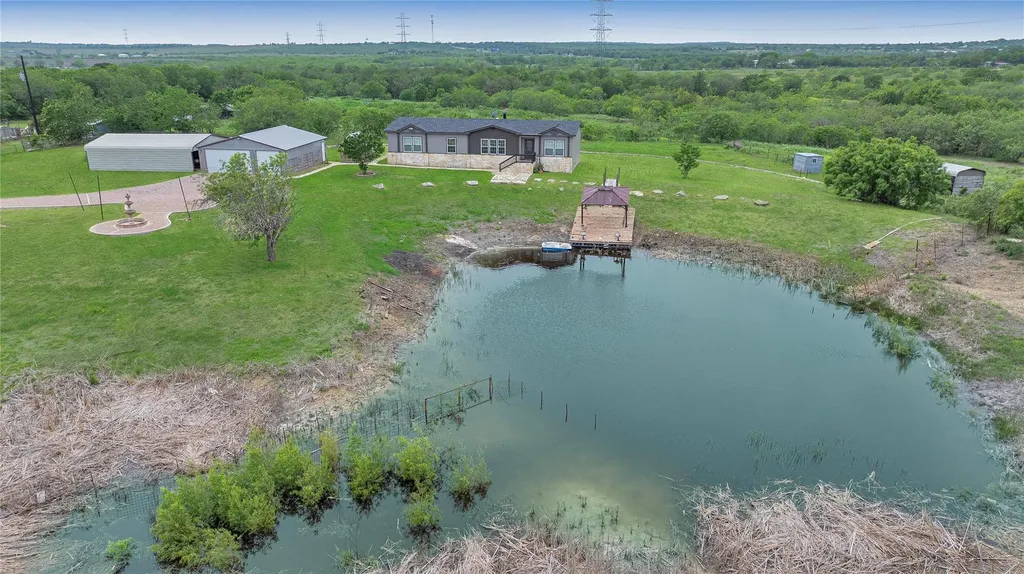 480 Holz Road Niederwald TX 78640
