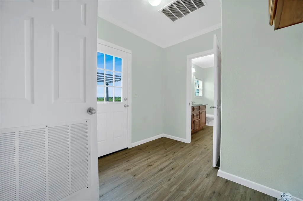 480 Holz Road Niederwald TX 78640
