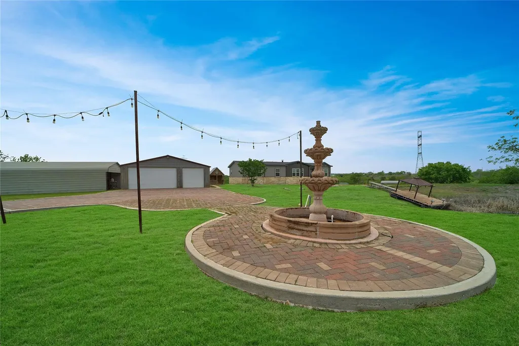 480 Holz Road Niederwald TX 78640