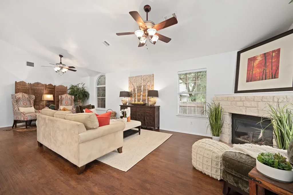 10713 Chippenhook Court Austin TX 78748