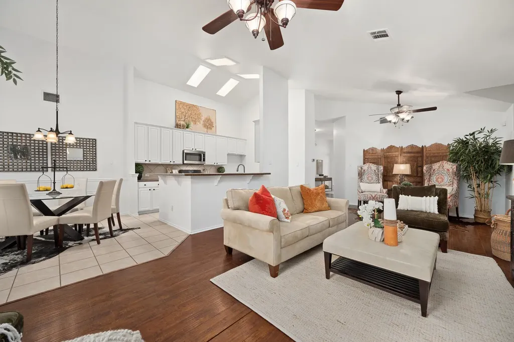 10713 Chippenhook Court Austin TX 78748