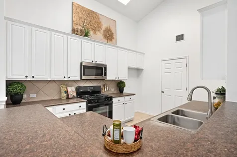 10713 Chippenhook Court Austin TX 78748