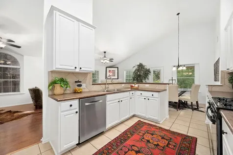 10713 Chippenhook Court Austin TX 78748