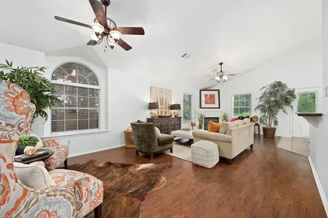 10713 Chippenhook Court Austin TX 78748