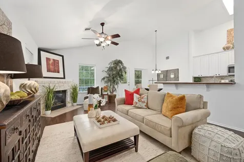 10713 Chippenhook Court Austin TX 78748