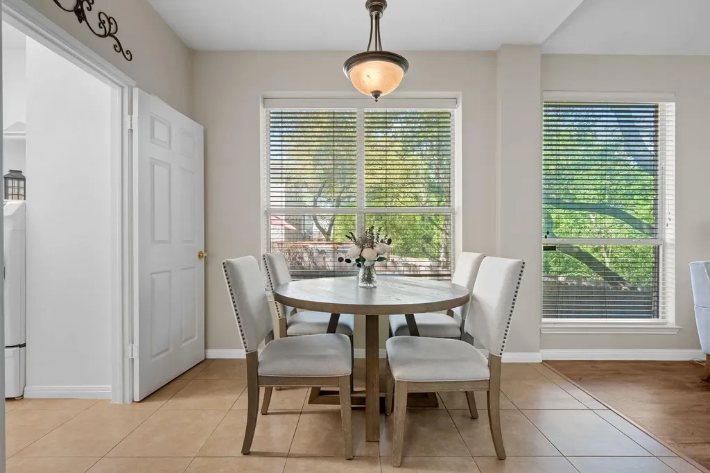 2054 Kimbrook Drive Round Rock TX 78681