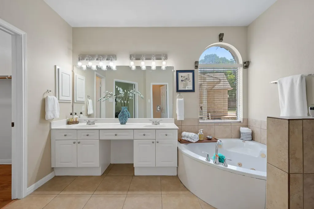 2054 Kimbrook Drive Round Rock TX 78681