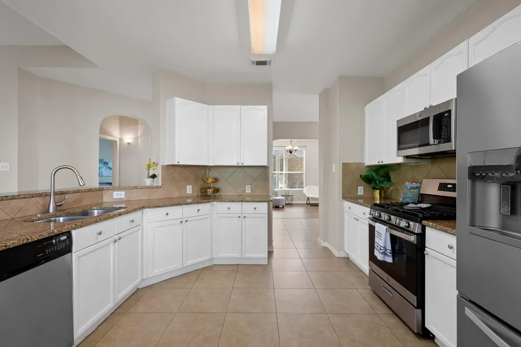 2054 Kimbrook Drive Round Rock TX 78681