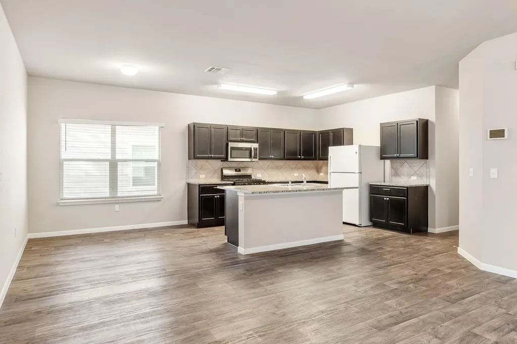 365 Cibolo Creek Drive Kyle TX 78640