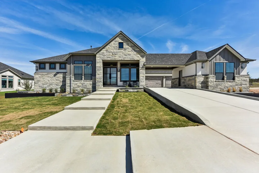1400 Paxton Lane Florence TX 76527