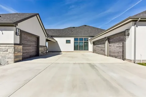 1400 Paxton Lane Florence TX 76527