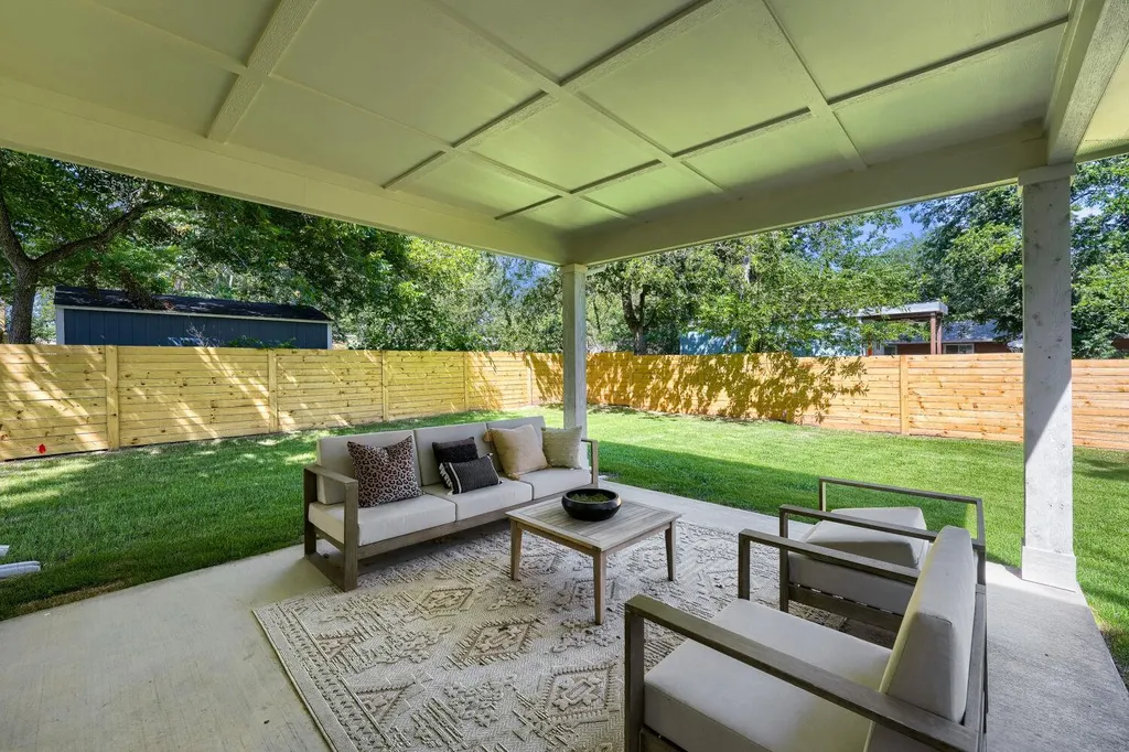 8012 Gault Street Austin TX 78757