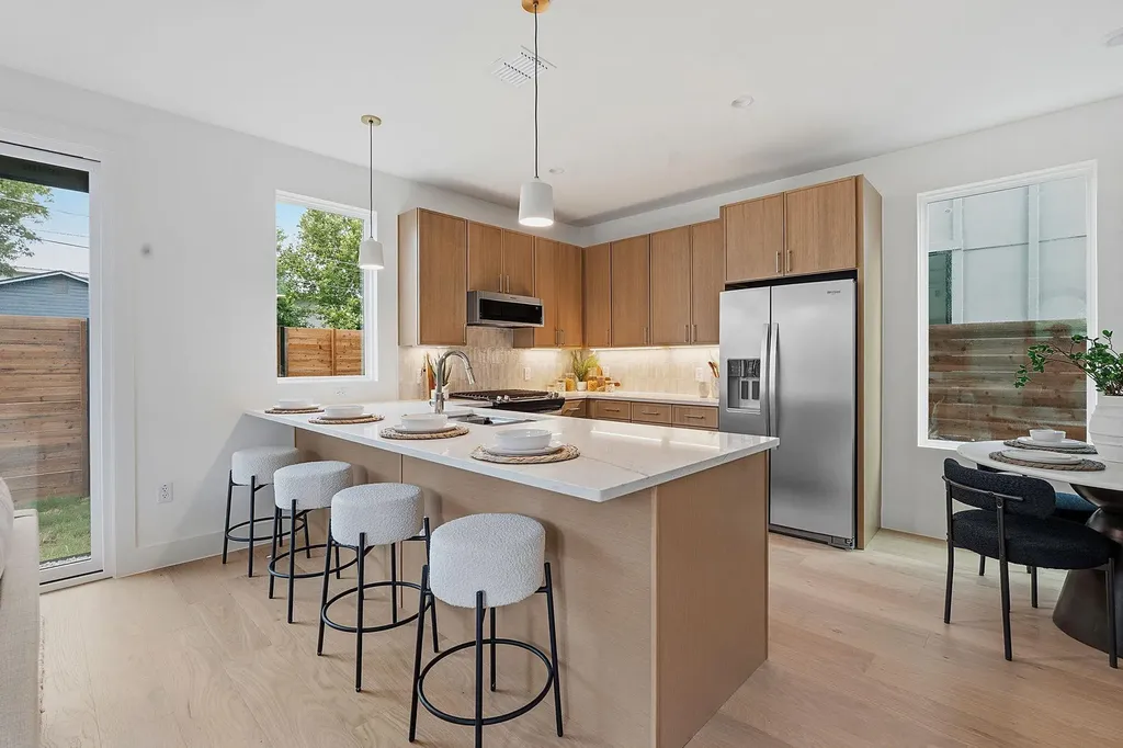 1157 Nickols Avenue Austin TX 78721