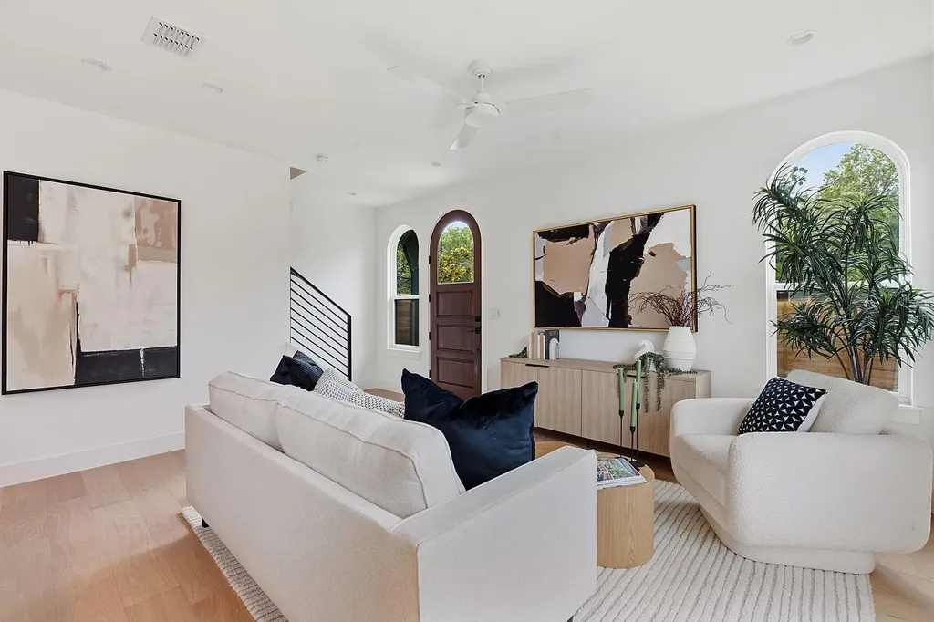 1157 Nickols Avenue Austin TX 78721