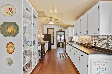 3848 S Highway 304 Rosanky TX 78953