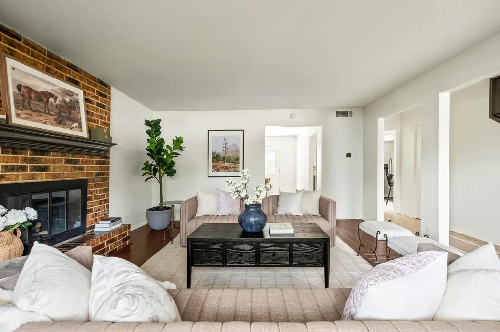 304 Clearsky Circle Austin TX 78745