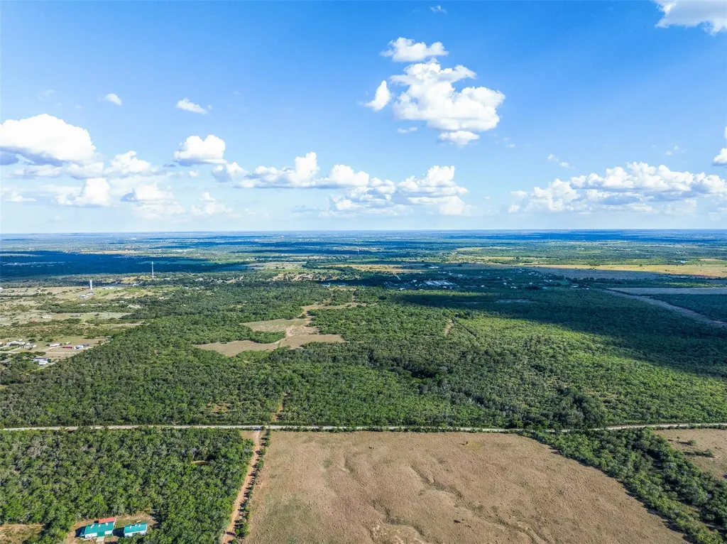 399 Seals Creek Road Lockhart TX 78644