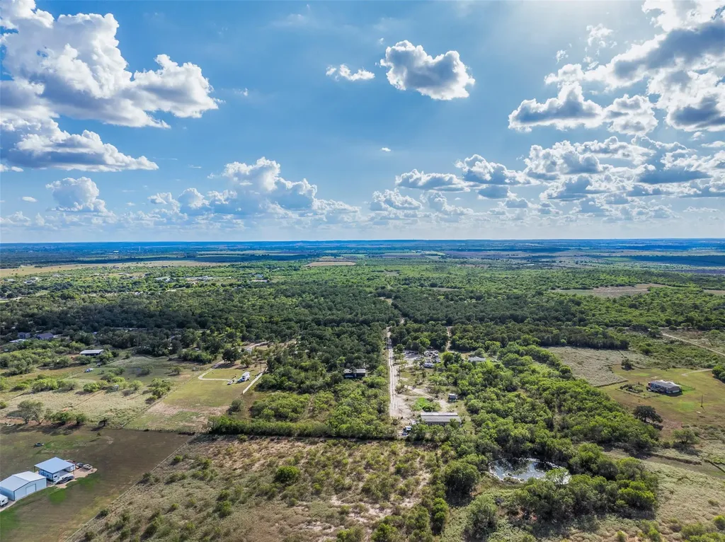 399 Seals Creek Road Lockhart TX 78644