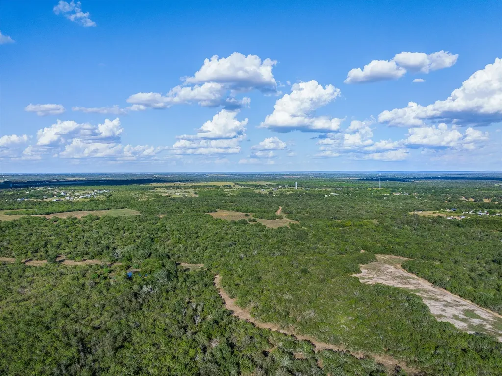 399 Seals Creek Road Lockhart TX 78644