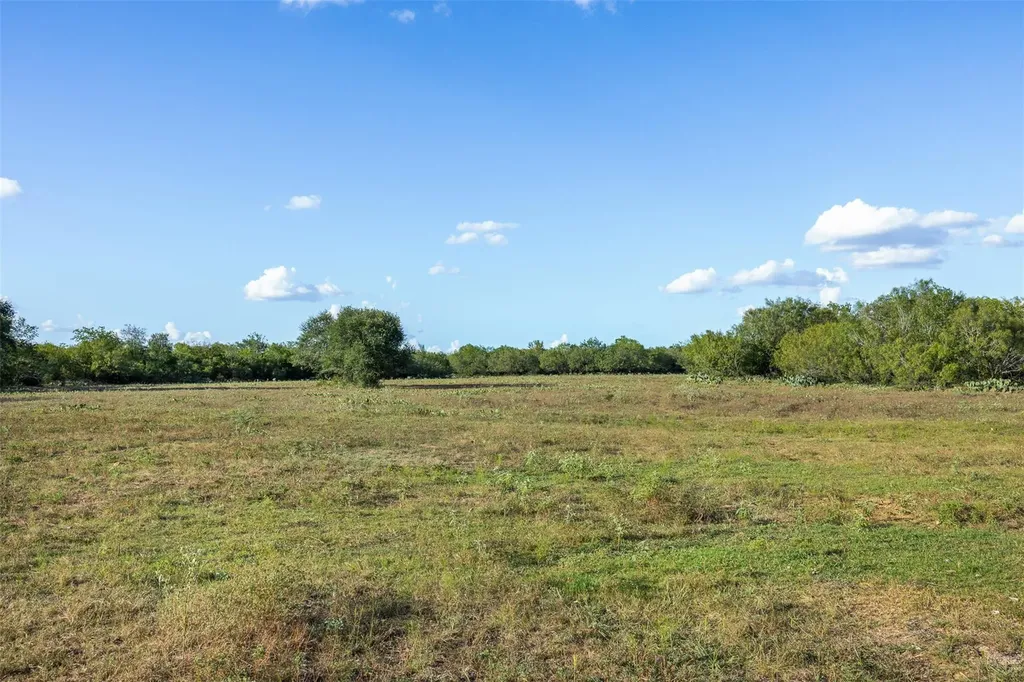 399 Seals Creek Road Lockhart TX 78644