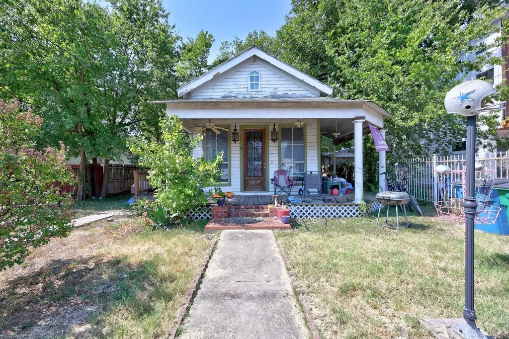 2907 E 5th Street Austin TX 78702