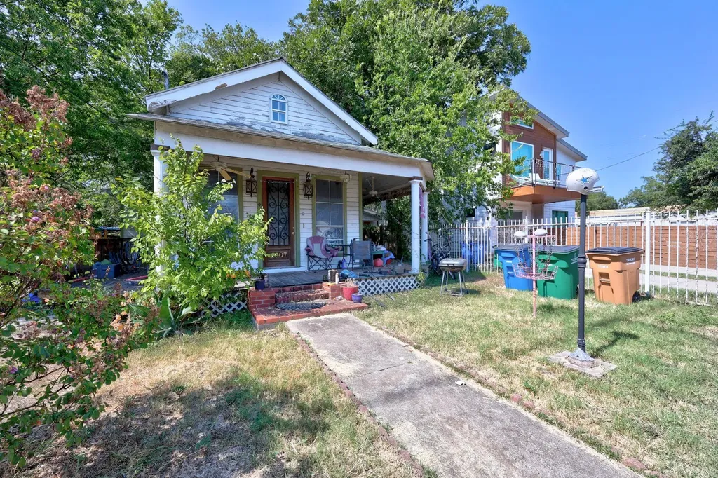 2907 E 5th Street Austin TX 78702