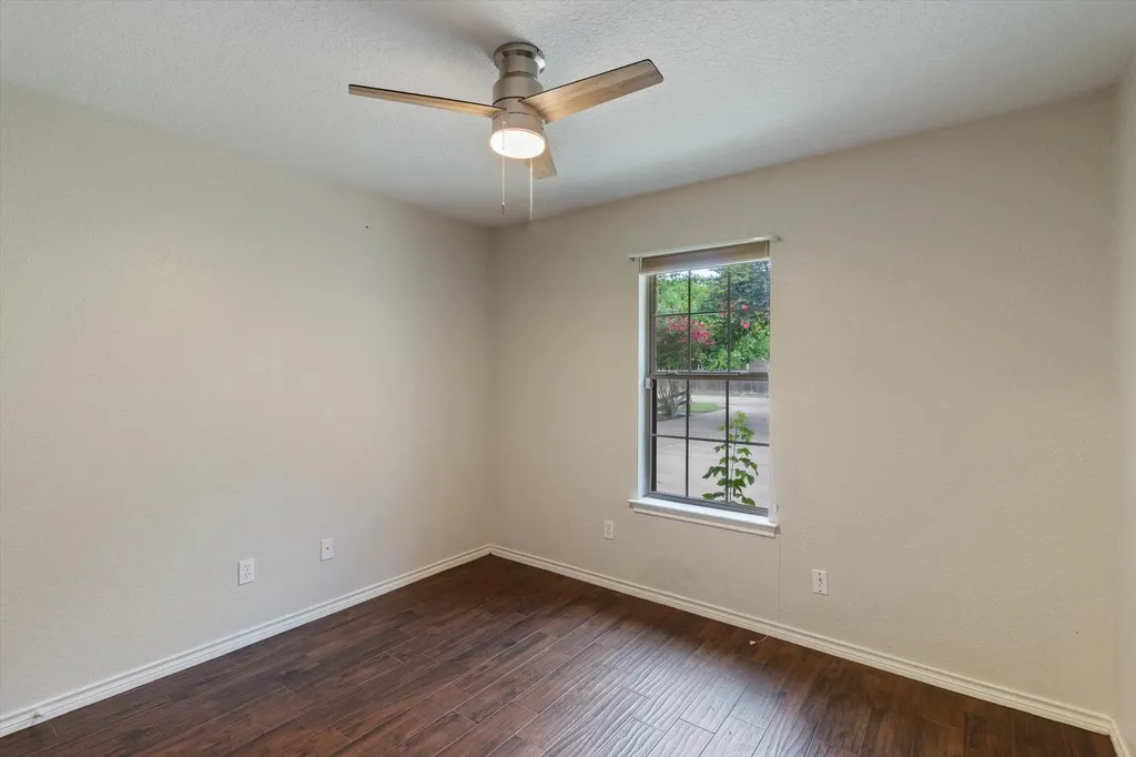 53 Tina's Trail Martindale TX 78655