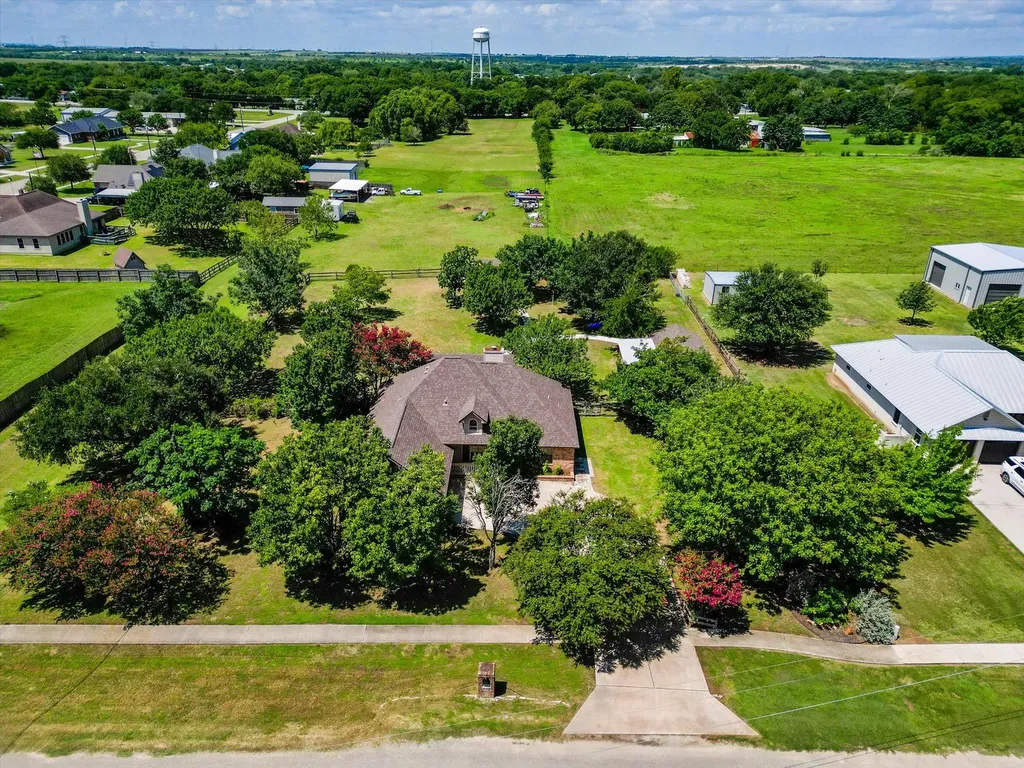 53 Tina's Trail Martindale TX 78655