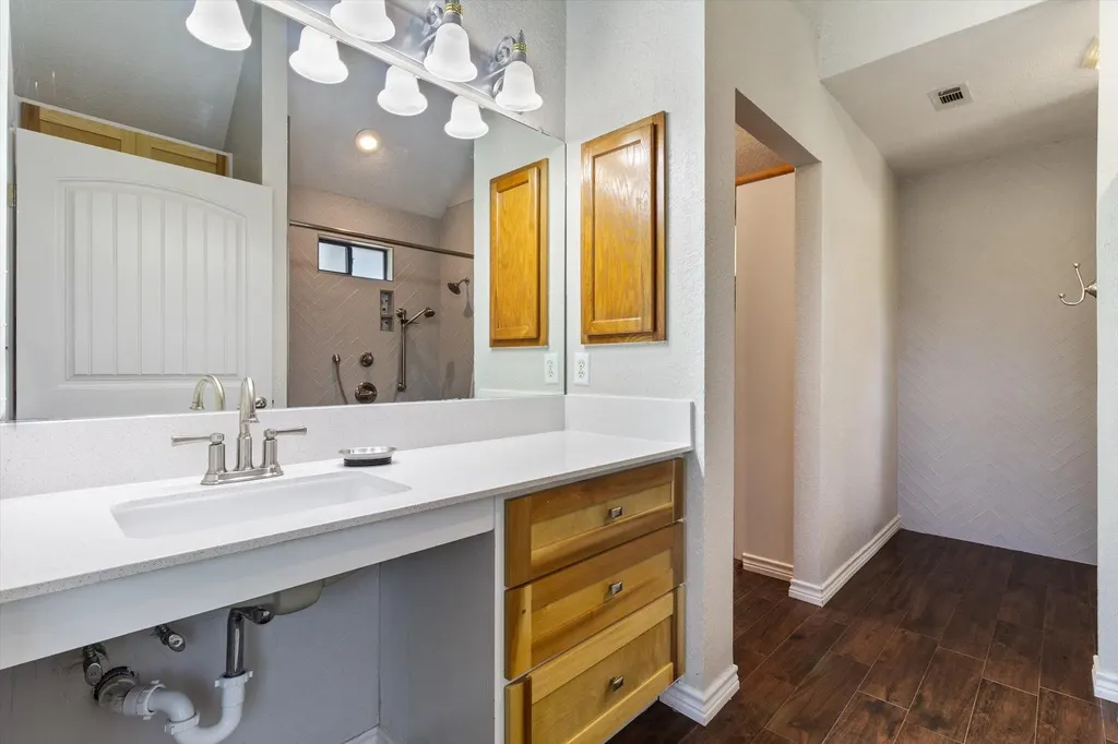 53 Tina's Trail Martindale TX 78655