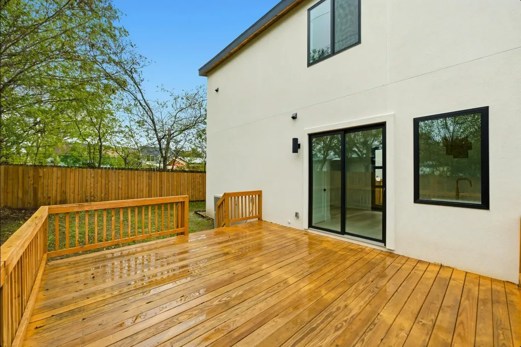 802 Philco Drive Austin TX 78745