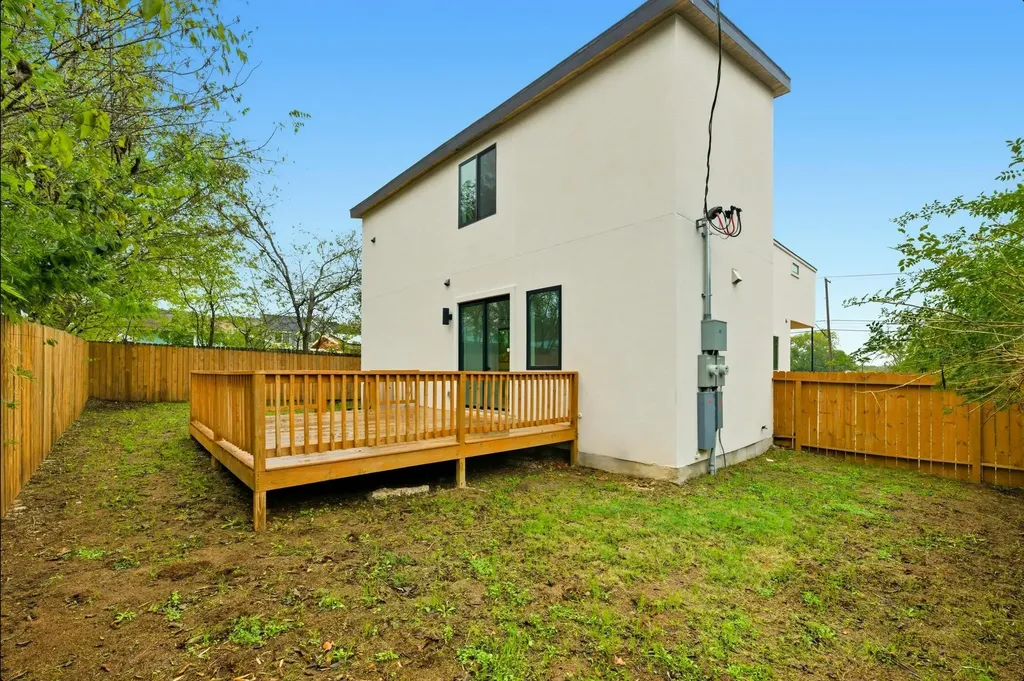 802 Philco Drive Austin TX 78745