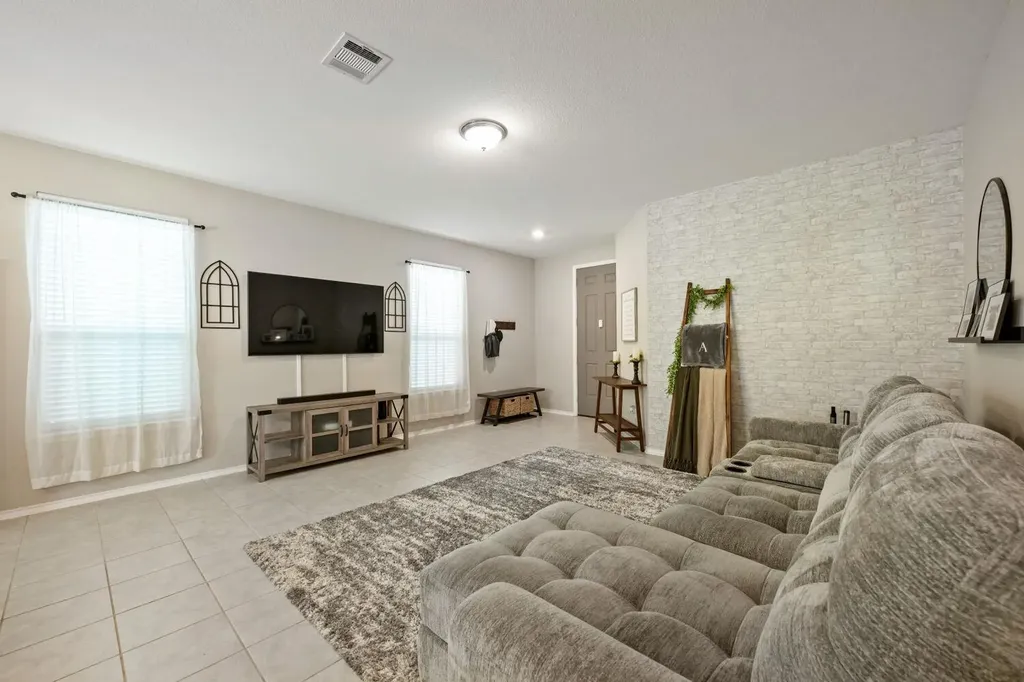 175 Gustaf Trail Kyle TX 78640