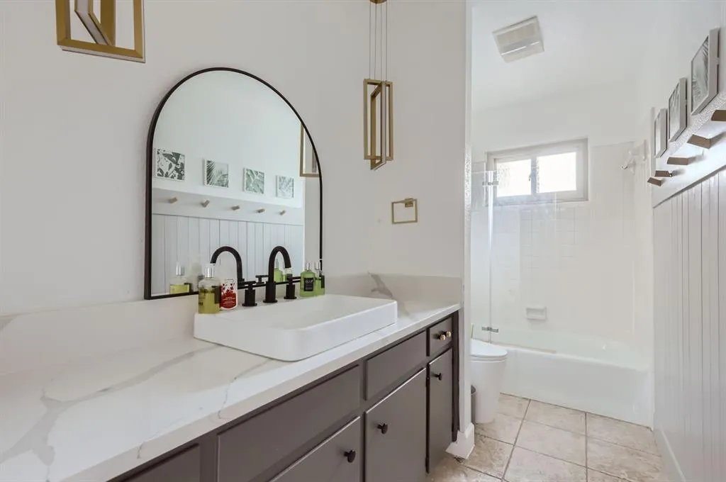 9513 Braeburn Glen Austin TX 78729