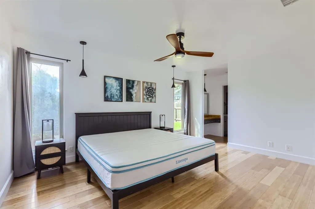 9513 Braeburn Glen Austin TX 78729