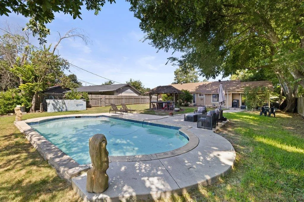 9513 Braeburn Glen Austin TX 78729