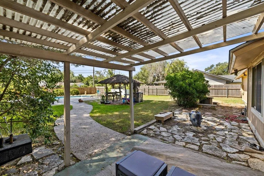 9513 Braeburn Glen Austin TX 78729
