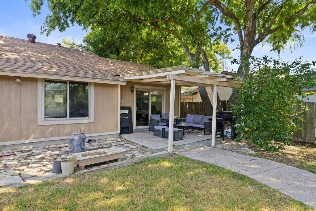 9513 Braeburn Glen Austin TX 78729