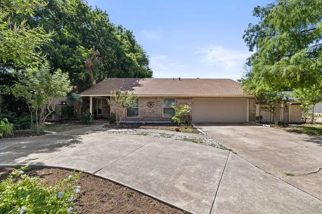 9513 Braeburn Glen Austin TX 78729