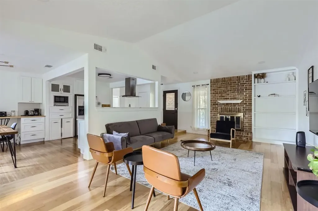 9513 Braeburn Glen Austin TX 78729