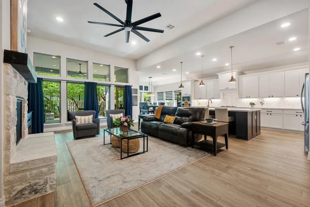 813 Heartleaf Drive Leander TX 78641