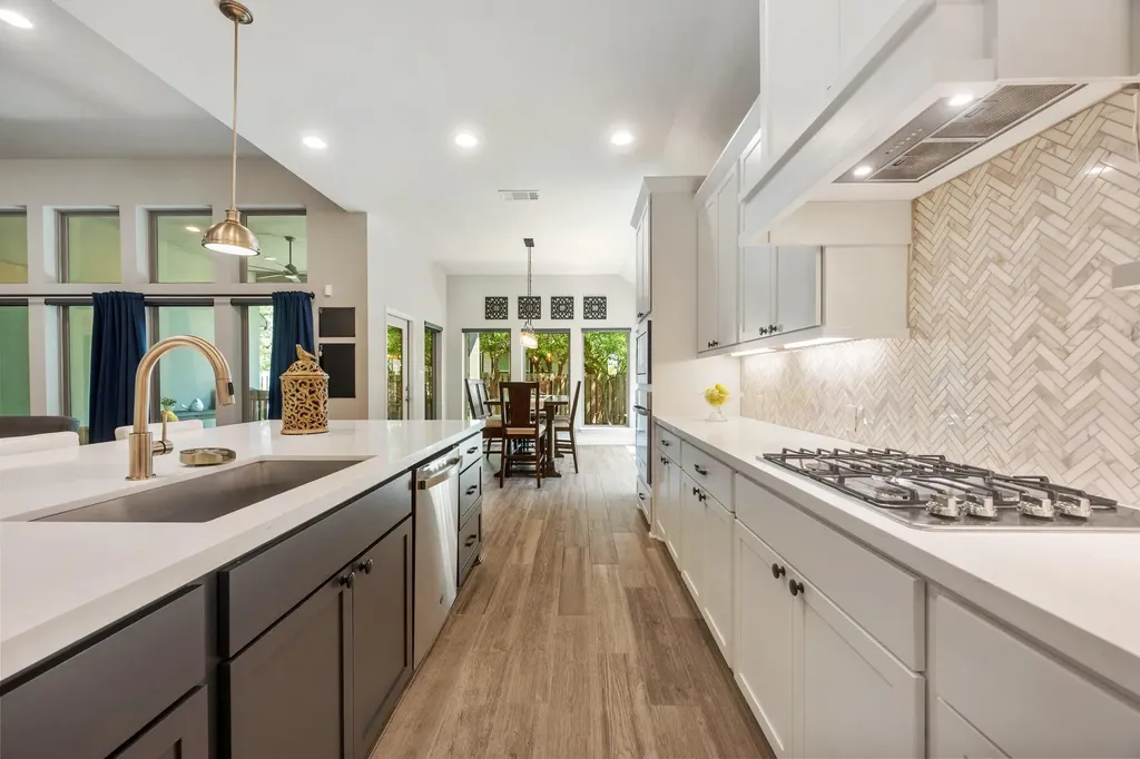 813 Heartleaf Drive Leander TX 78641