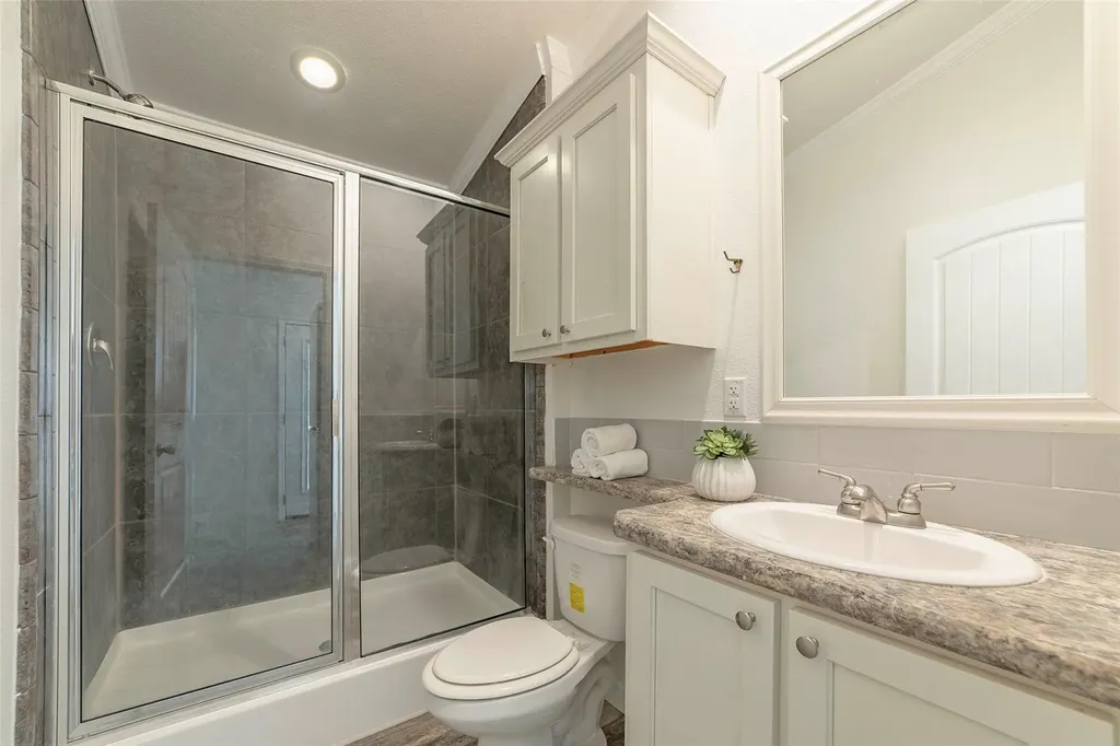 3810 County Road 410 Spicewood TX 78669