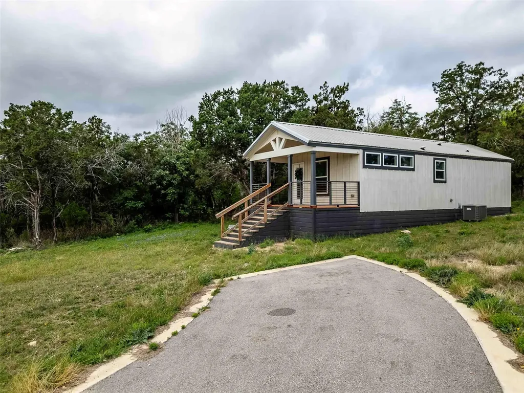 3810 County Road 410 Spicewood TX 78669