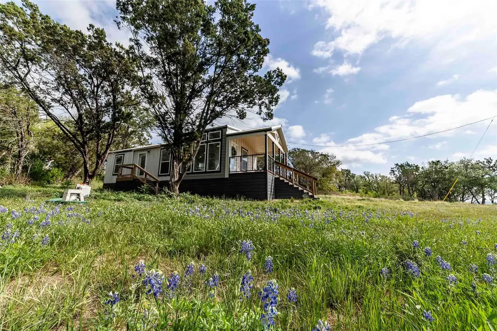 3810 County Road 410 Spicewood TX 78669